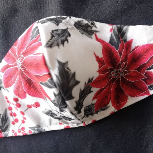 Red Silver Gilding Poinsettia Christmas Handmade Face Mask Masque 100% Cotton - Picture 3 of 3